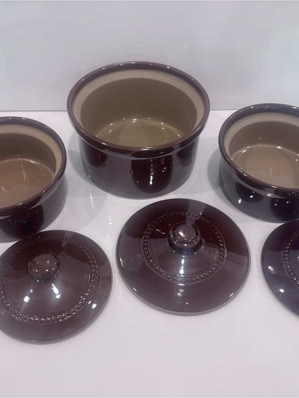 Set of 3 Pearsons of Chesterfield Brown Glazed Stoneware Lidded Casserole Dishes - Picture 3 of 11